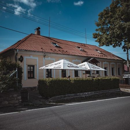Hotel Penzion U Draci Skaly Svojse Exterior foto